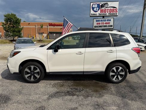 Used 2017 Subaru Forester 2.5i w/ Alloy Wheel Package AWD/4WD image 2
