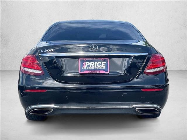 Used 2017 Mercedes-Benz E 300 image 4