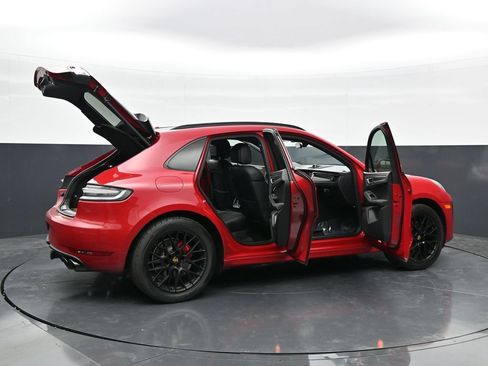 Used 2021 Porsche Macan GTS w/ Sport Chrono Package AWD/4WD image 51