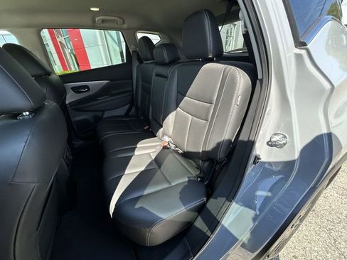 Certified 2024 Nissan Murano SV w/ SV Midnight Edition Package AWD/4WD image 23