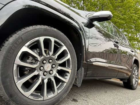 Used 2021 GMC Acadia Denali w/ Denali Ultimate Package AWD/4WD image 10