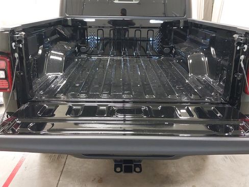 New 2026 Jeep Gladiator Willys image 27