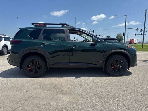 New 2026 Nissan Rogue SV AWD/4WD image 9