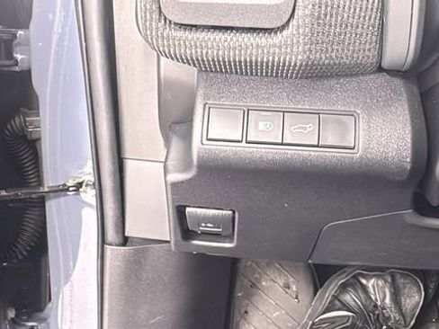 Used 2023 Subaru Solterra AWD image 32