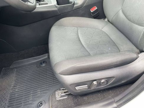 Used 2024 Toyota RAV4 XLE FWD image 13