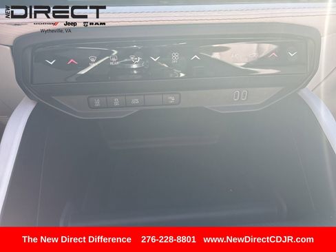 New 2026 Jeep Cherokee Laredo image 15