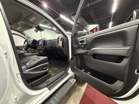 Used 2016 GMC Sierra 3500 Denali w/ Duramax Plus Package image 37