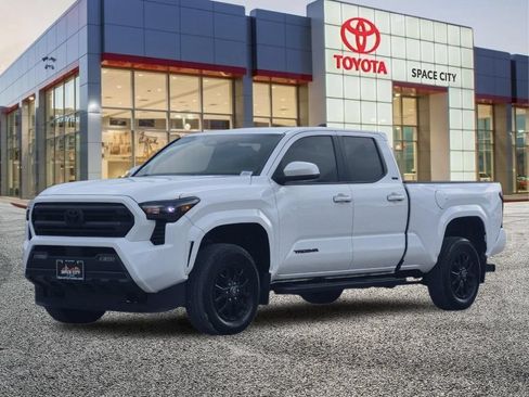 Used 2024 Toyota Tacoma SR5 RWD image 2