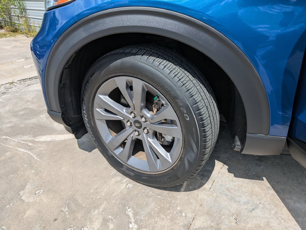 Used 2023 Ford Explorer XLT w/ Equipment Group 202A RWD image 38