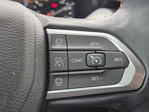 Used 2022 Jeep Compass Limited image 22