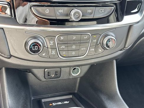 Used 2023 Chevrolet Traverse LT w/ LPO, Floor Liner Package AWD/4WD image 25