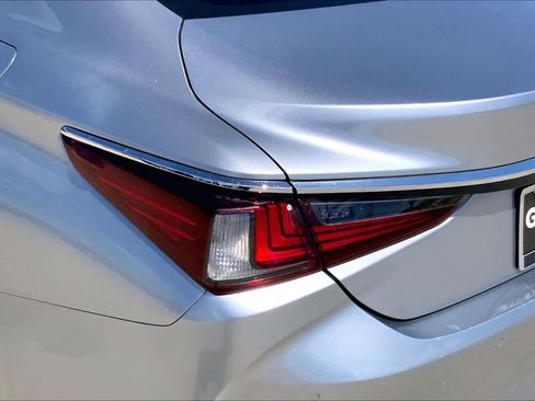 Used 2022 Lexus ES 350 w/ Premium Package FWD image 27