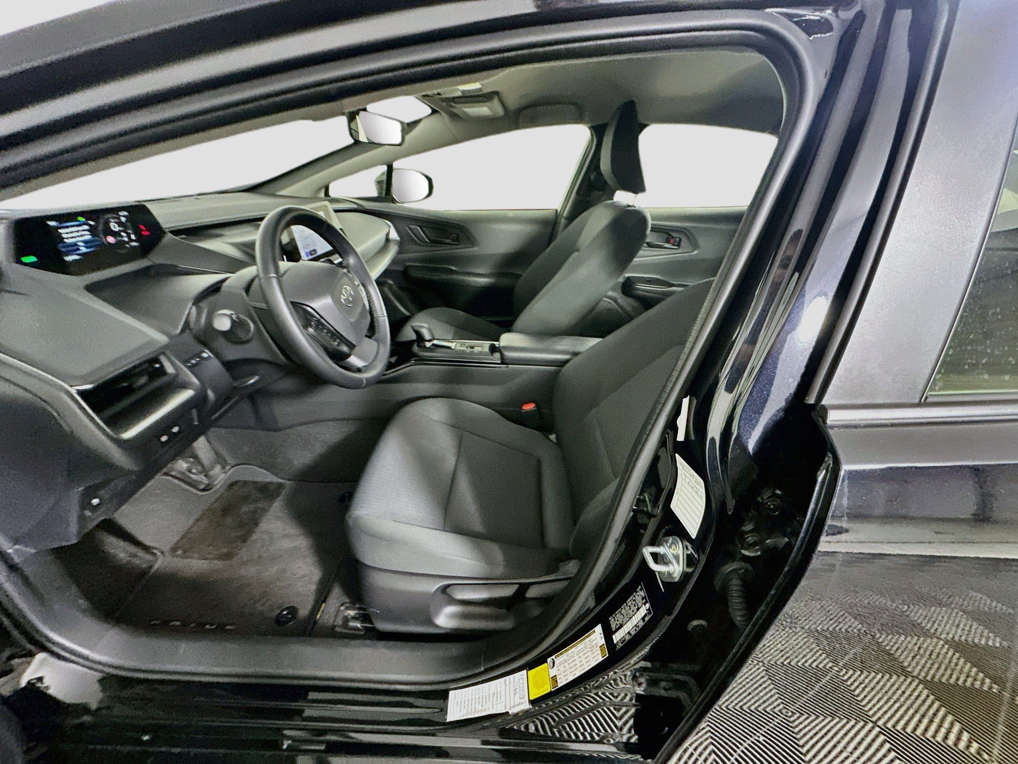 Used 2026 Toyota Prius LE FWD image 13