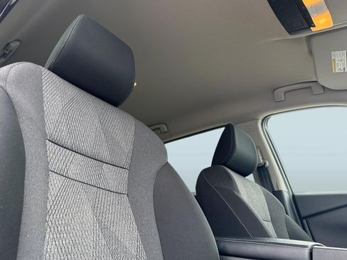 Used 2025 Nissan Rogue SV FWD image 23