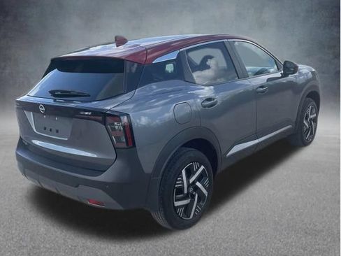 Used 2025 Nissan Kicks SV FWD image 8