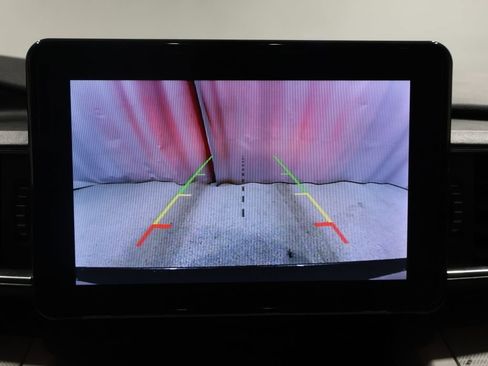 Used 2023 Ford Explorer XLT w/ Equipment Group 202A image 32