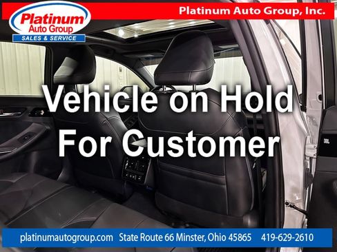 Used 2019 Toyota Avalon Touring FWD image 39