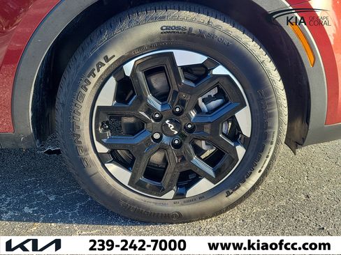 Certified 2025 Kia Sorento S w/ Panoramic Sunroof Package FWD image 6