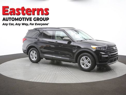 Used 2021 Ford Explorer XLT w/ Equipment Group 202A AWD/4WD image 48