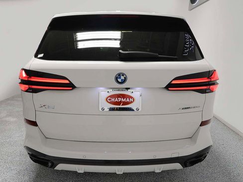 Certified 2024 BMW X5 xDrive50e w/ M Sport Package AWD/4WD image 4