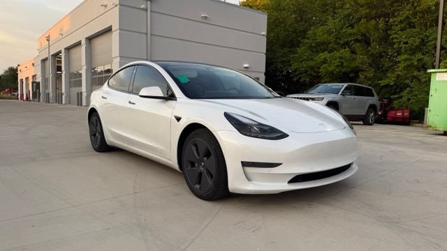 Used 2022 Tesla Model 3 Long Range AWD/4WD image 1