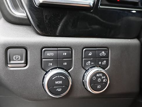 Used 2023 GMC Sierra 1500 SLT w/ SLT Premium Package AWD/4WD image 26