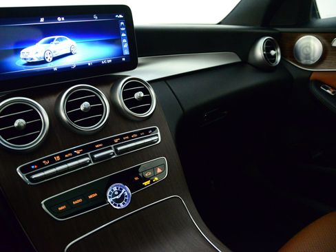Used 2019 Mercedes-Benz C 300 4MATIC Sedan image 29