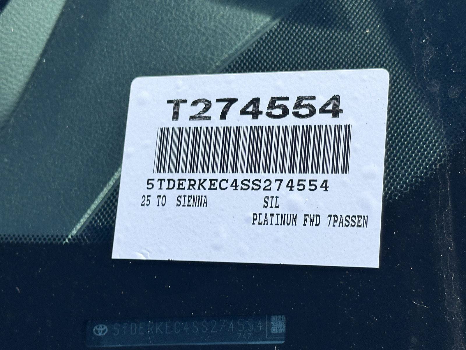 Used 2025 Toyota Sienna Platinum FWD image 14