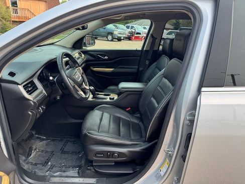 Used 2017 GMC Acadia Denali w/ Technology Package AWD/4WD image 21
