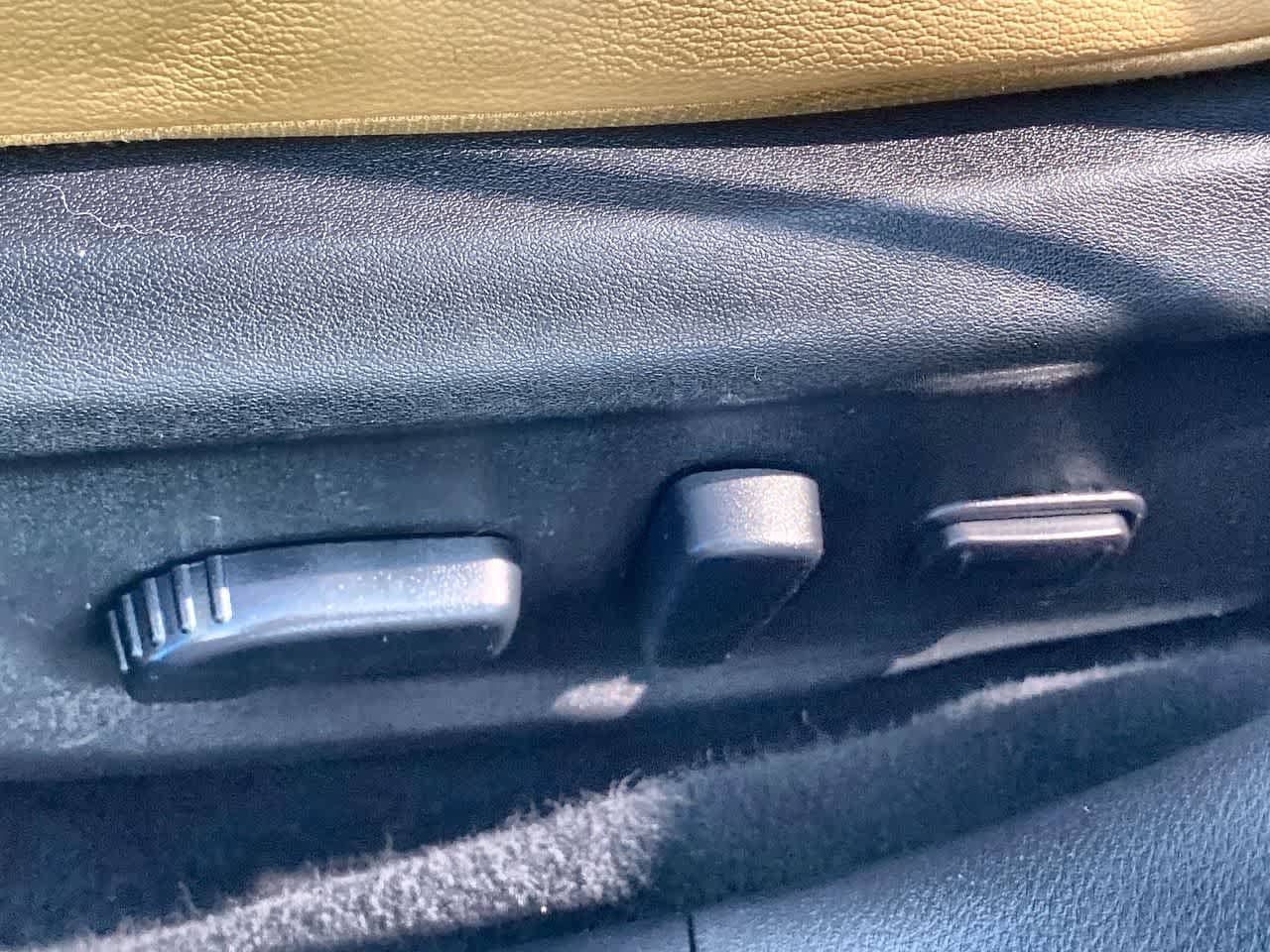 Used 2021 Nissan Sentra SV w/ SV Premium Package FWD image 12