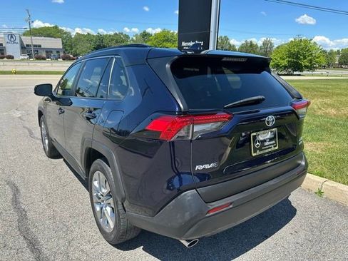 Used 2021 Toyota RAV4 XLE Premium AWD/4WD image 3