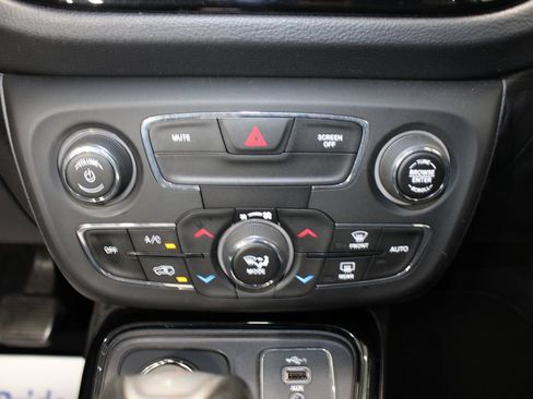 Used 2020 Jeep Compass Limited AWD/4WD image 16