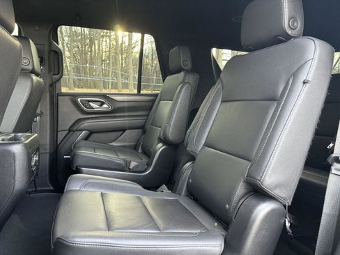 Used 2022 Chevrolet Tahoe LT w/ Luxury Package AWD/4WD image 34