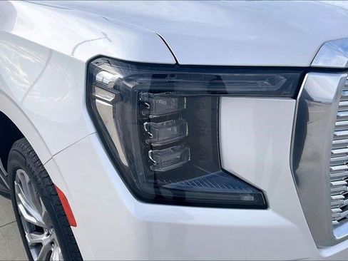 Used 2021 GMC Yukon Denali image 35