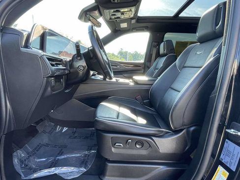 Used 2023 Cadillac Escalade ESV Premium Luxury AWD/4WD image 21