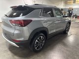 Used 2025 Chevrolet TrailBlazer LT image 3