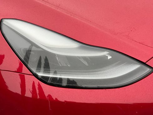 Used 2023 Tesla Model Y Performance image 34