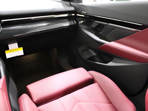 Certified 2025 BMW 530i xDrive w/ Premium Package image 19