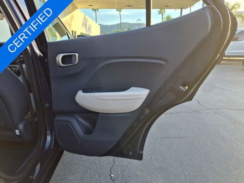 Used 2025 Hyundai Venue Limited image 29