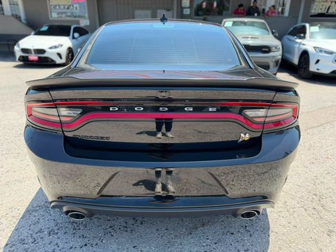 Used 2019 Dodge Charger Scat Pack w/ Dynamics Package RWD image 5