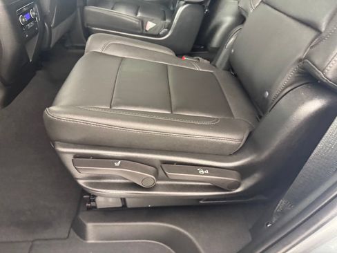 Used 2024 Chevrolet Tahoe Z71 w/ Luxury Package AWD/4WD image 32