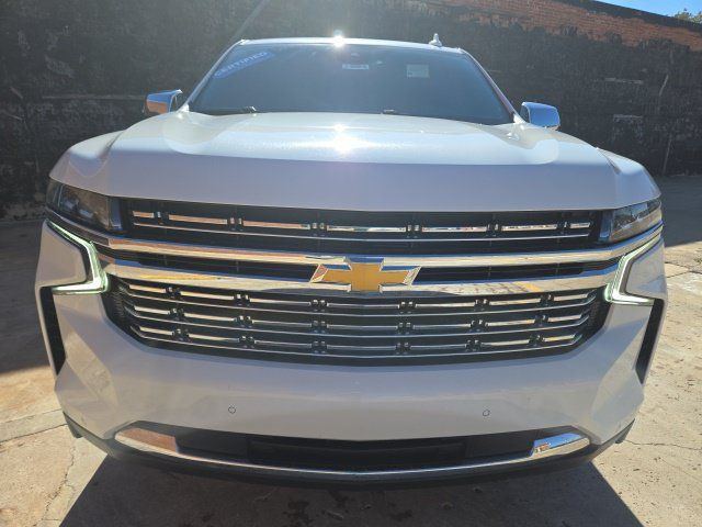 Used 2023 Chevrolet Suburban Premier AWD/4WD image 2