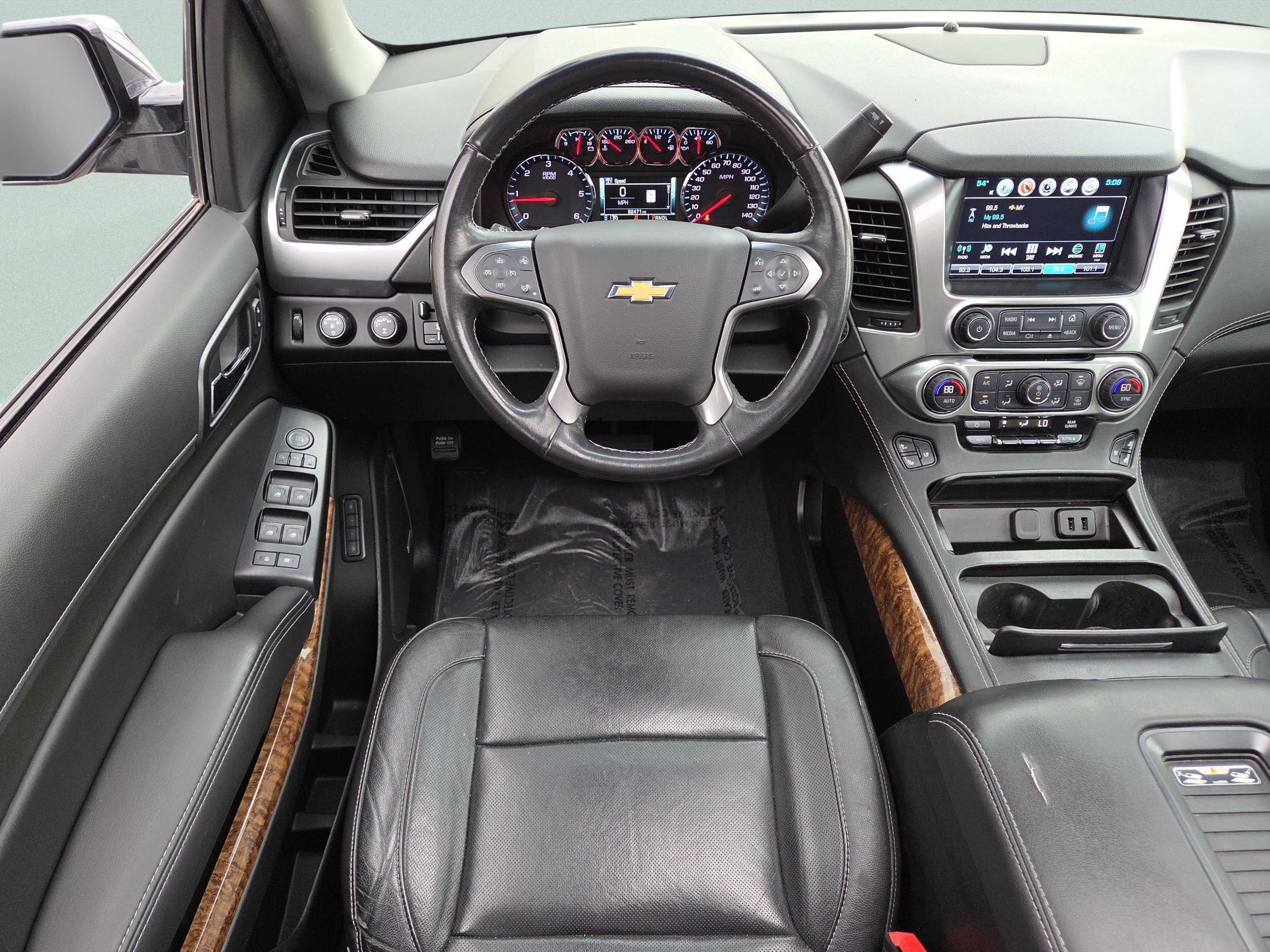 Used 2019 Chevrolet Suburban Premier AWD/4WD image 4