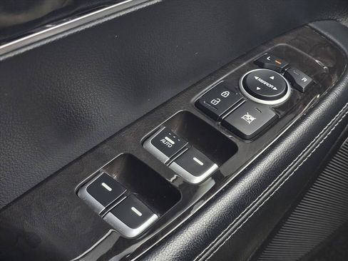 Used 2017 Kia Sorento FWD image 22