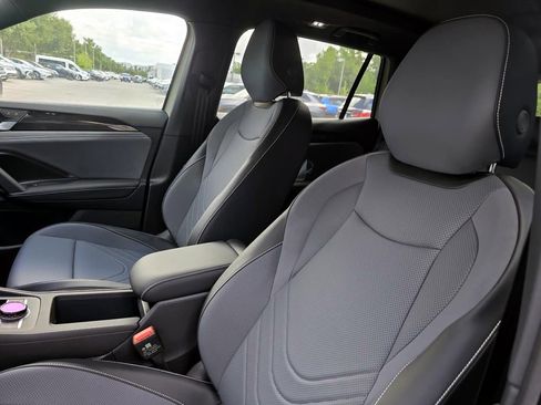 New 2026 Volkswagen Tiguan SE R-Line FWD image 16