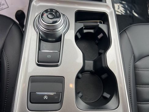 Certified 2024 Ford Edge SEL w/ Convenience Package image 32