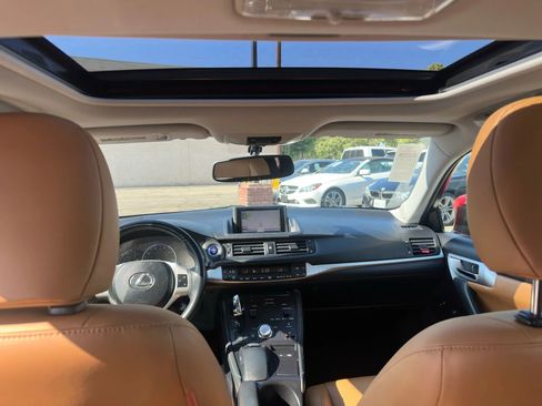 Used 2013 Lexus CT 200h image 18