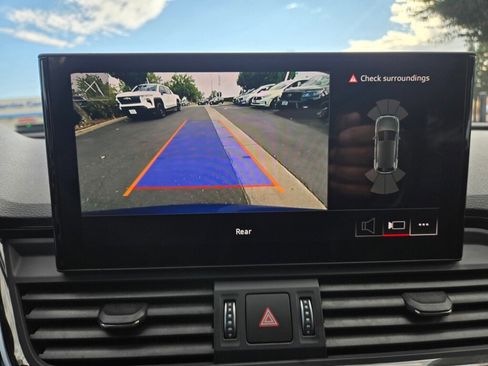 Used 2022 Audi SQ5 Premium w/ Convenience Package image 13