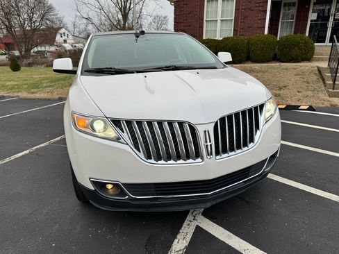 Used 2011 Lincoln MKX AWD w/ 102A Rapid Spec Order Code image 13