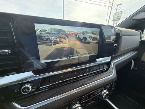 New 2026 GMC Sierra 1500 SLT w/ SLT Premium Package AWD/4WD image 23